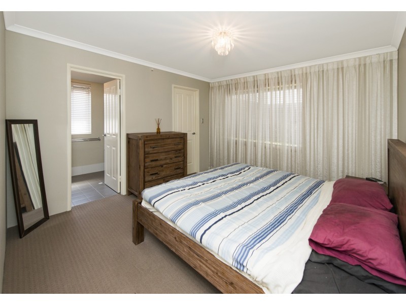 2/458 Kalamunda Road, High Wycombe WA 6057