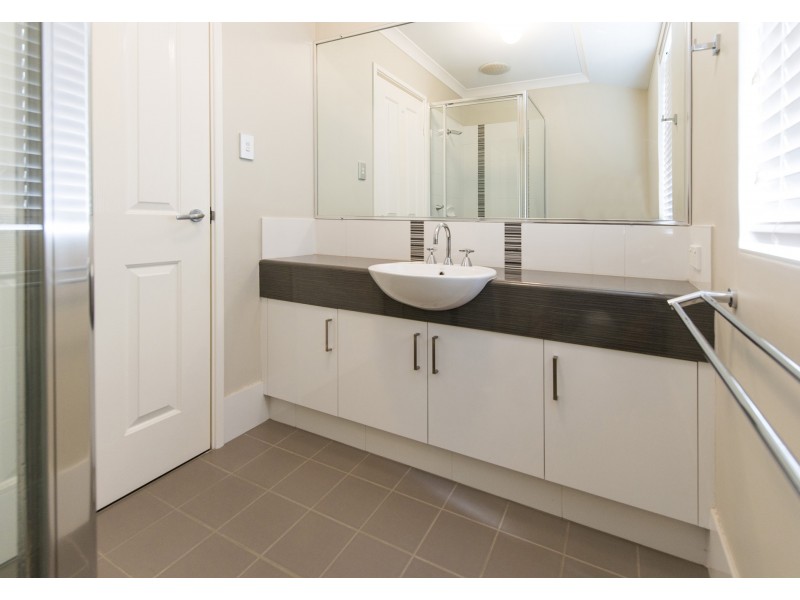 2/458 Kalamunda Road, High Wycombe WA 6057