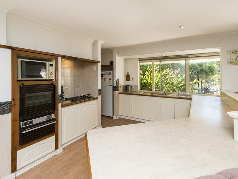 10 Doddington Place, Parkerville WA 6081