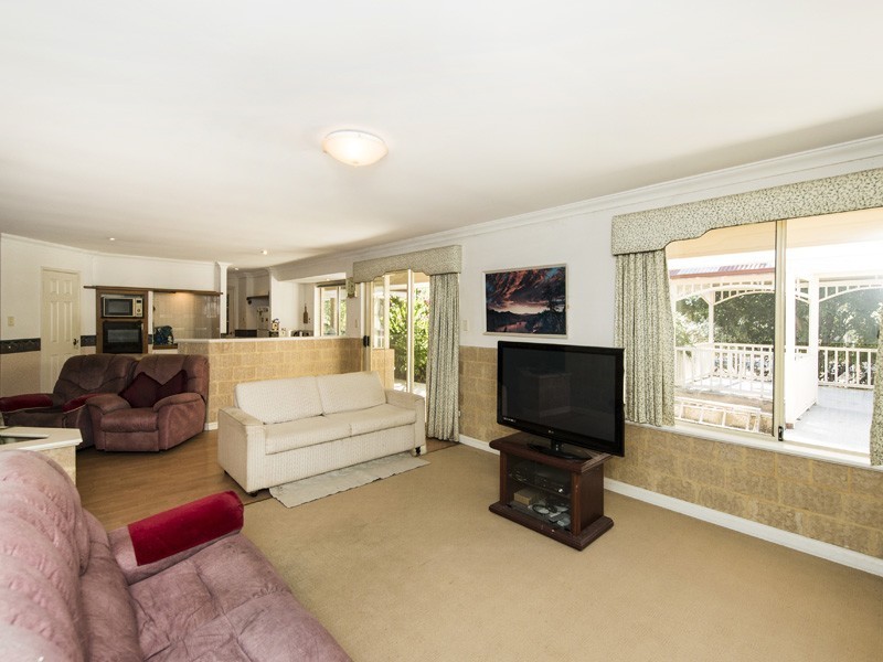 10 Doddington Place, Parkerville WA 6081