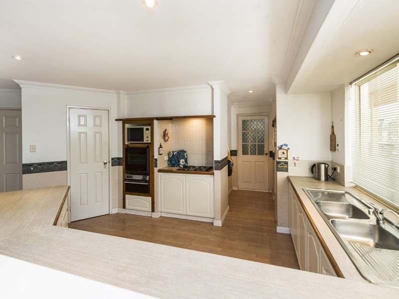 10 Doddington Place, Parkerville WA 6081