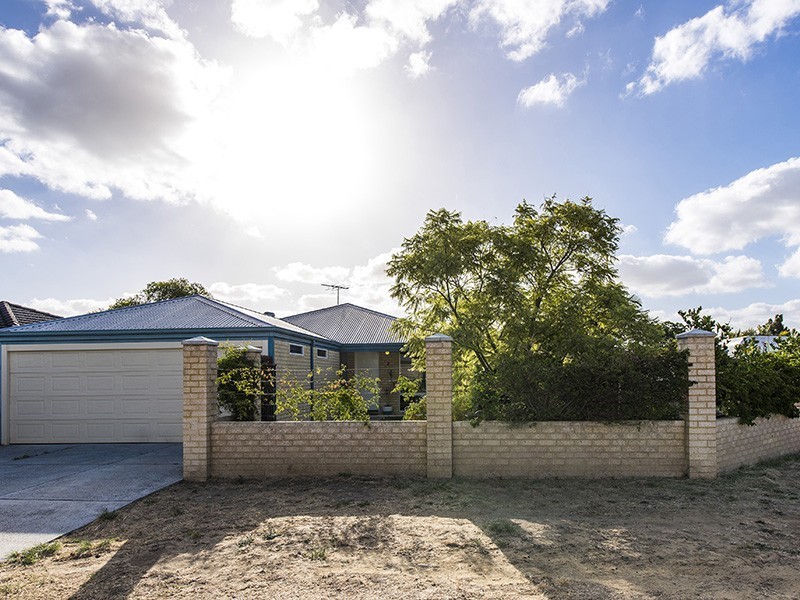 2 Dirphia Place, High Wycombe WA 6057