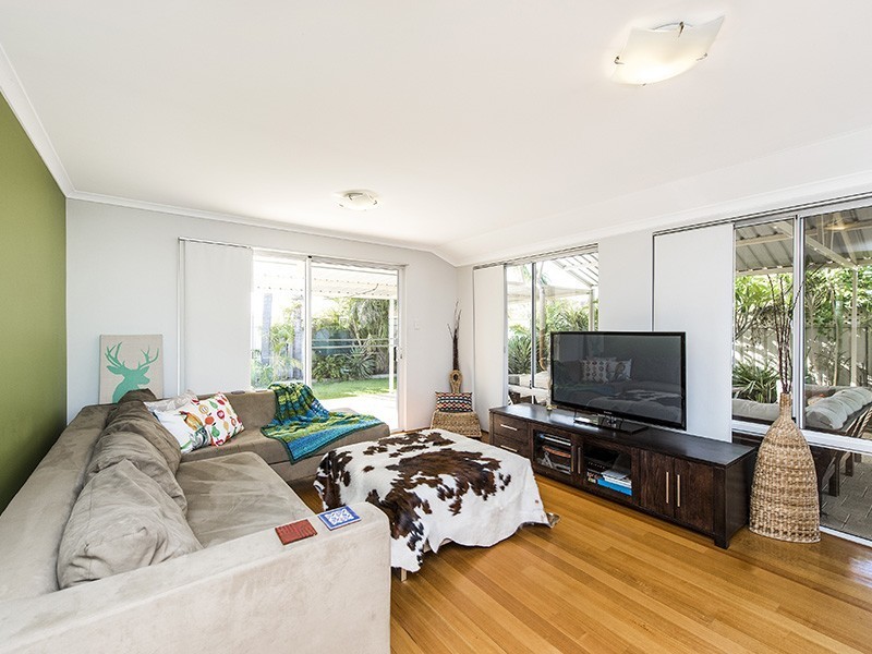 2 Dirphia Place, High Wycombe WA 6057