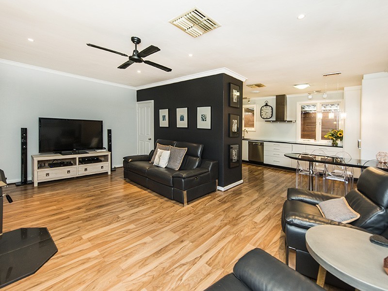 3 Kalbarri Street, Lesmurdie WA 6076