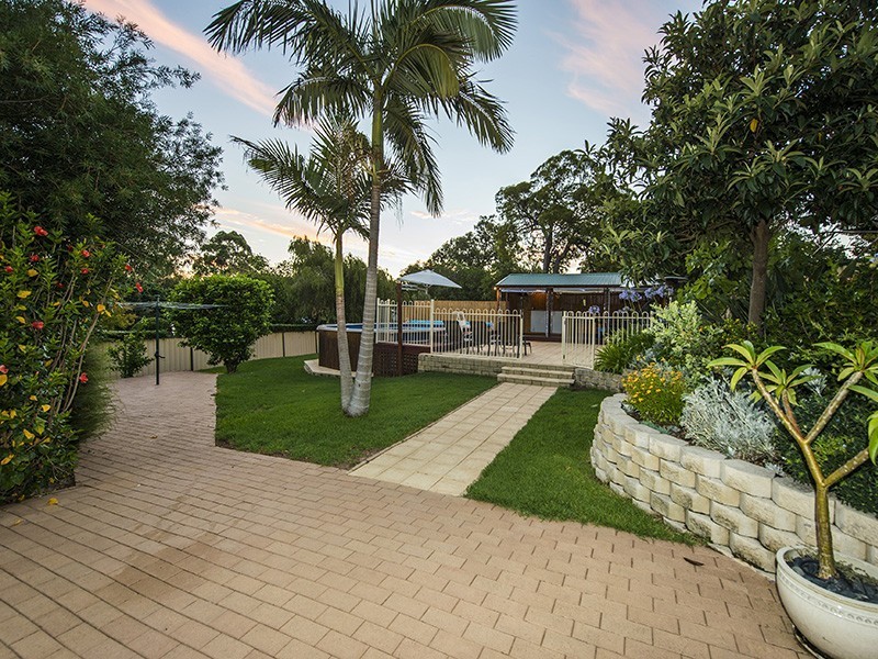 3 Kalbarri Street, Lesmurdie WA 6076