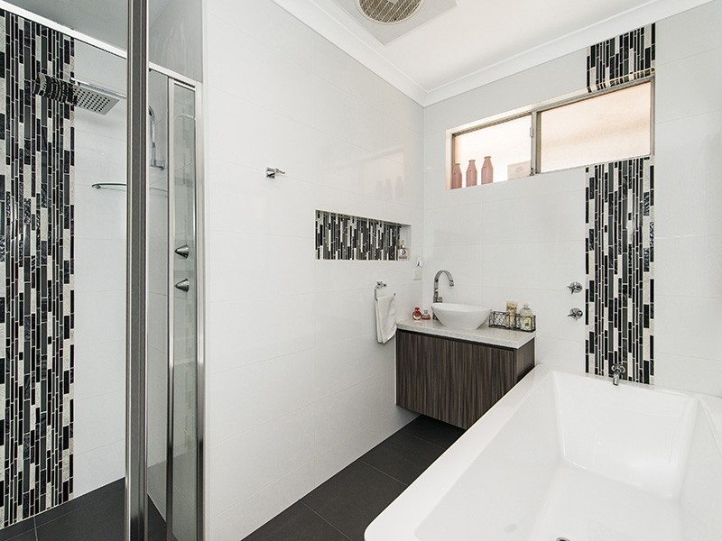 16 Edney Road, High Wycombe WA 6057