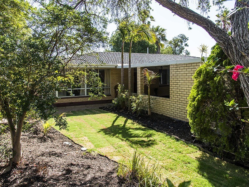 16 Edney Road, High Wycombe WA 6057