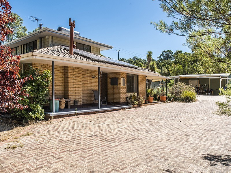 44 Hinkler Road, Kalamunda WA 6076