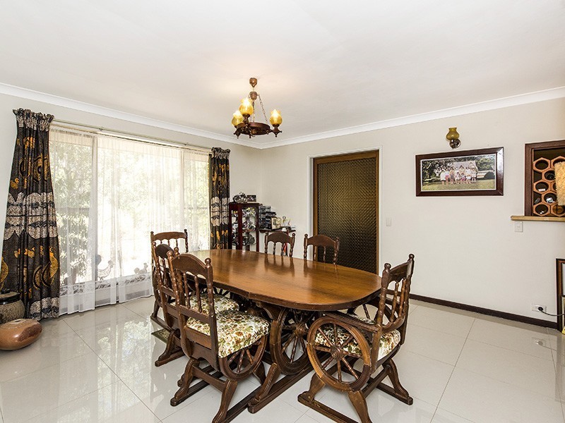 44 Hinkler Road, Kalamunda WA 6076