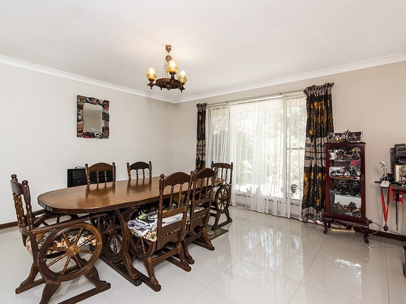 44 Hinkler Road, Kalamunda WA 6076