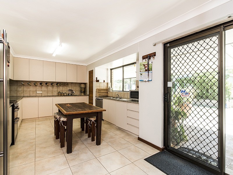 44 Hinkler Road, Kalamunda WA 6076