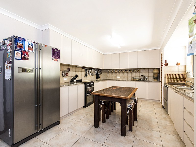 44 Hinkler Road, Kalamunda WA 6076