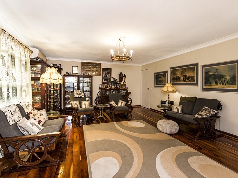 44 Hinkler Road, Kalamunda WA 6076