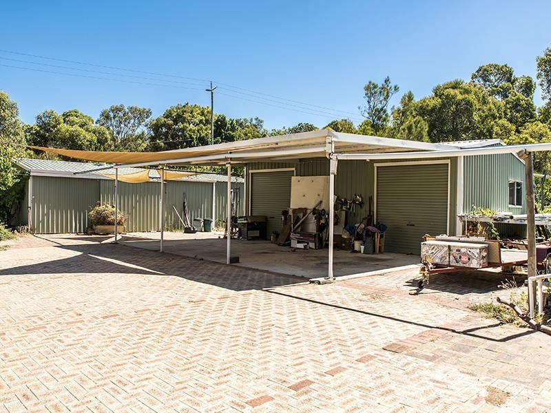 44 Hinkler Road, Kalamunda WA 6076