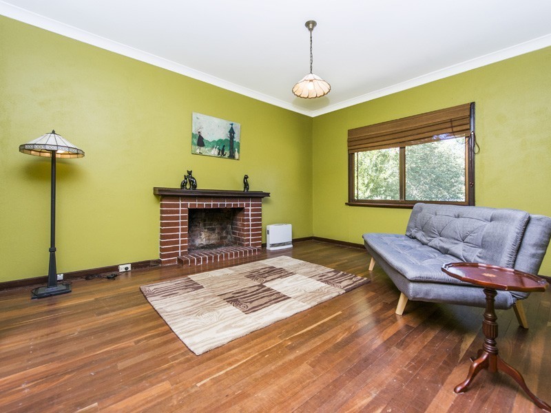 1 Frederic Street, Koongamia WA 6056