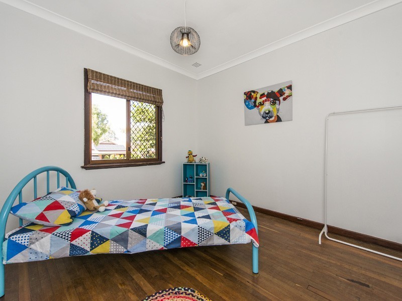 1 Frederic Street, Koongamia WA 6056