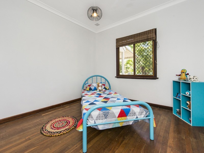 1 Frederic Street, Koongamia WA 6056