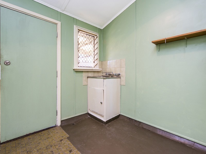 1 Frederic Street, Koongamia WA 6056