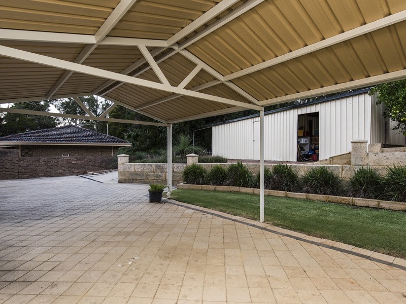 17 The Boulevard, Gooseberry Hill WA 6076