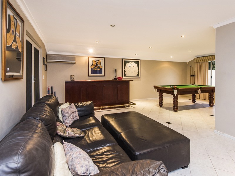 17 The Boulevard, Gooseberry Hill WA 6076