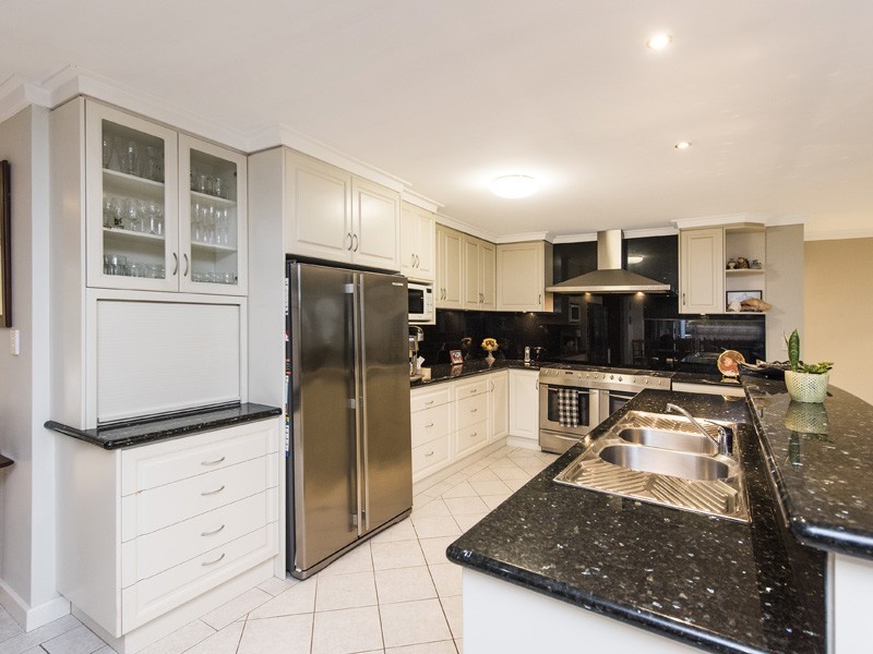 17 The Boulevard, Gooseberry Hill WA 6076
