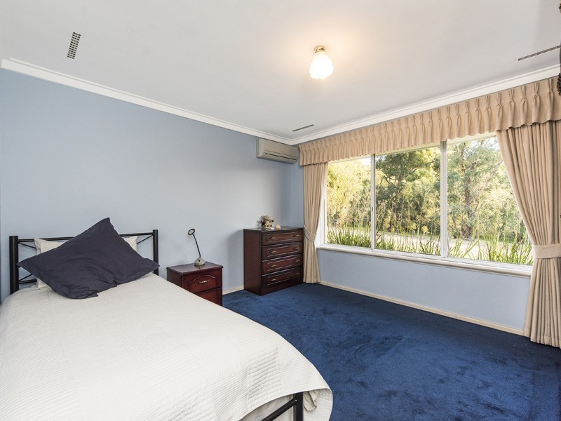 17 The Boulevard, Gooseberry Hill WA 6076