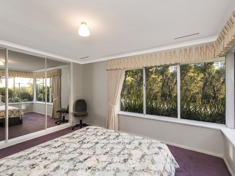 17 The Boulevard, Gooseberry Hill WA 6076
