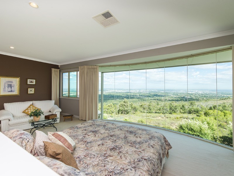 21 Ford Road, Lesmurdie WA 6076