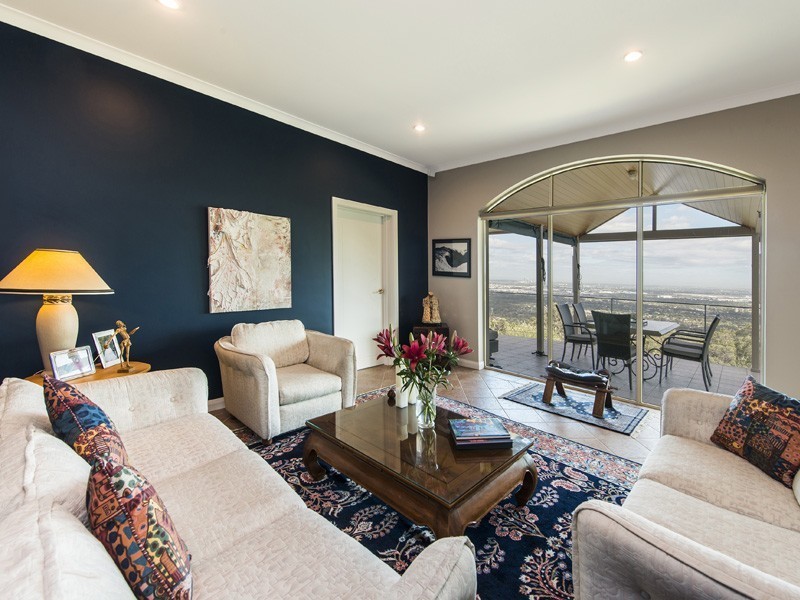 21 Ford Road, Lesmurdie WA 6076