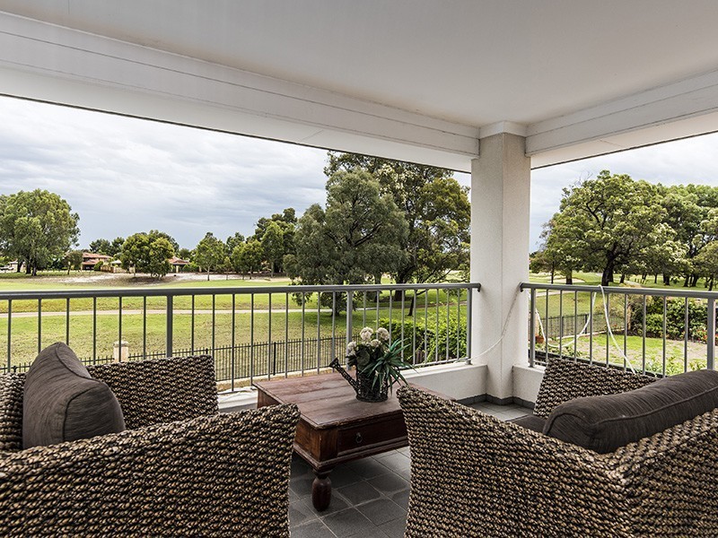 8 Longview Way, The Vines WA 6069