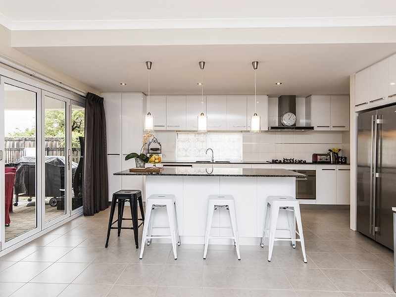 8 Longview Way, The Vines WA 6069