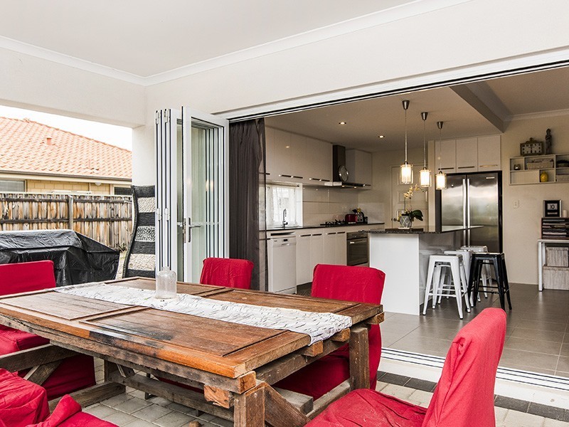 8 Longview Way, The Vines WA 6069