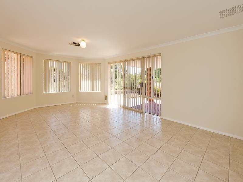 88 Lambertia Crescent, High Wycombe WA 6057