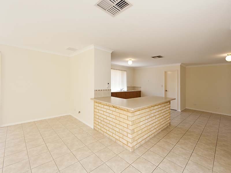 88 Lambertia Crescent, High Wycombe WA 6057