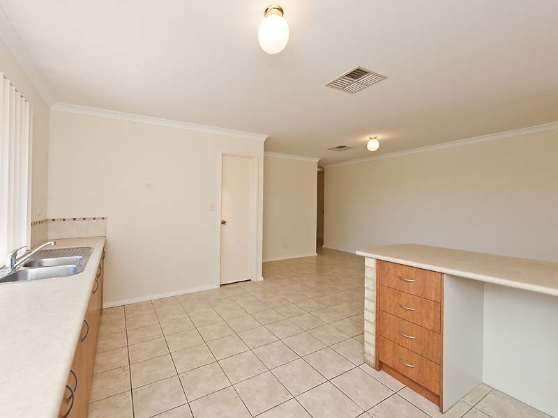 88 Lambertia Crescent, High Wycombe WA 6057