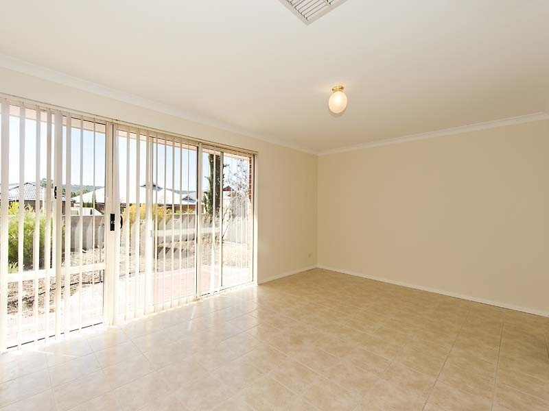 88 Lambertia Crescent, High Wycombe WA 6057