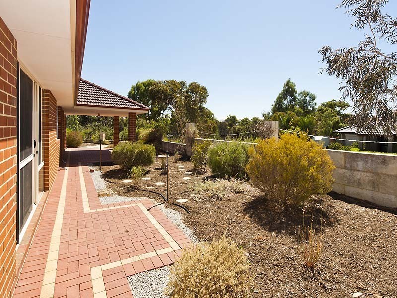 88 Lambertia Crescent, High Wycombe WA 6057