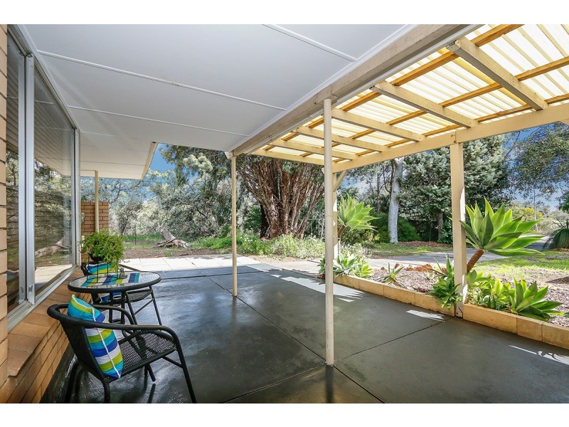 7 Anita Place, Lesmurdie WA 6076