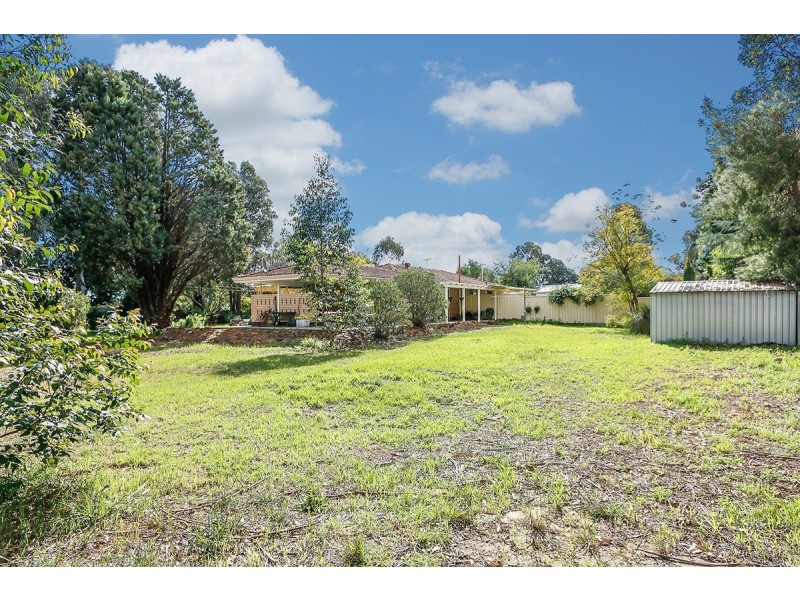 7 Anita Place, Lesmurdie WA 6076