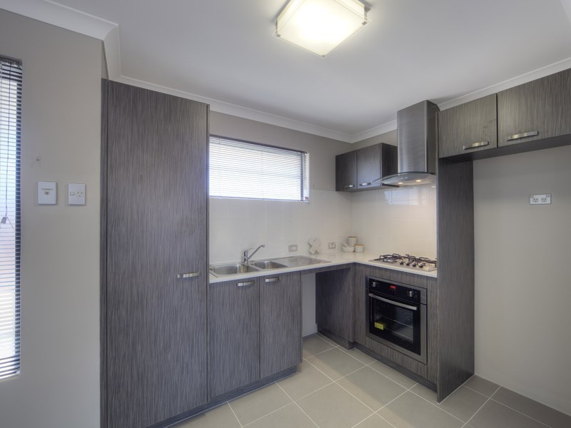 6/15 Boonooloo road, Kalamunda WA 6076