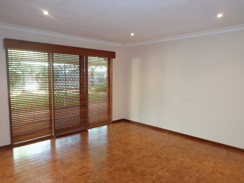 27 Agincourt Drive, Forrestfield WA 6058