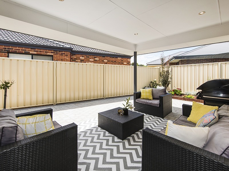 6 Gilba Place, Maida Vale WA 6057