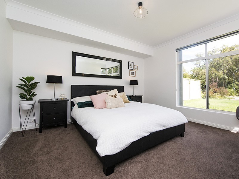 6 Gilba Place, Maida Vale WA 6057