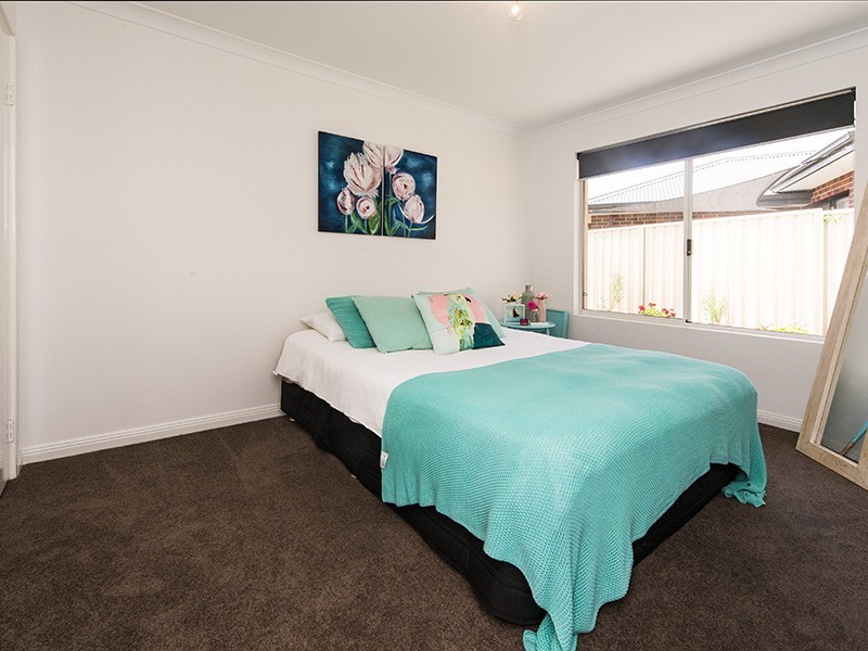 6 Gilba Place, Maida Vale WA 6057