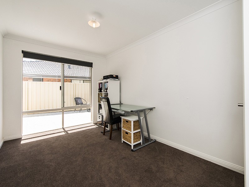 6 Gilba Place, Maida Vale WA 6057