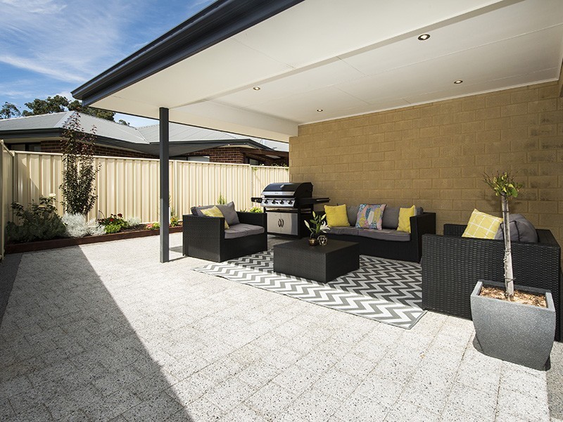 6 Gilba Place, Maida Vale WA 6057