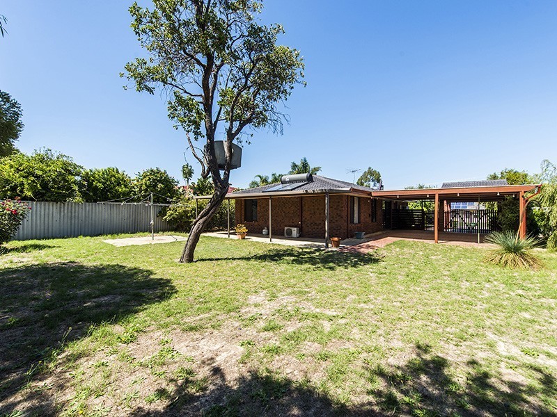 12 Essex Street, Forrestfield WA 6058