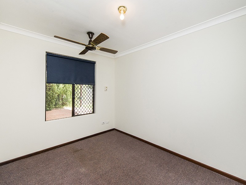 12 Essex Street, Forrestfield WA 6058