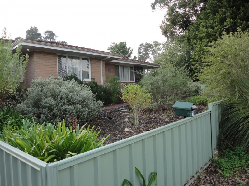 2 Traylen Road, Kalamunda WA 6076