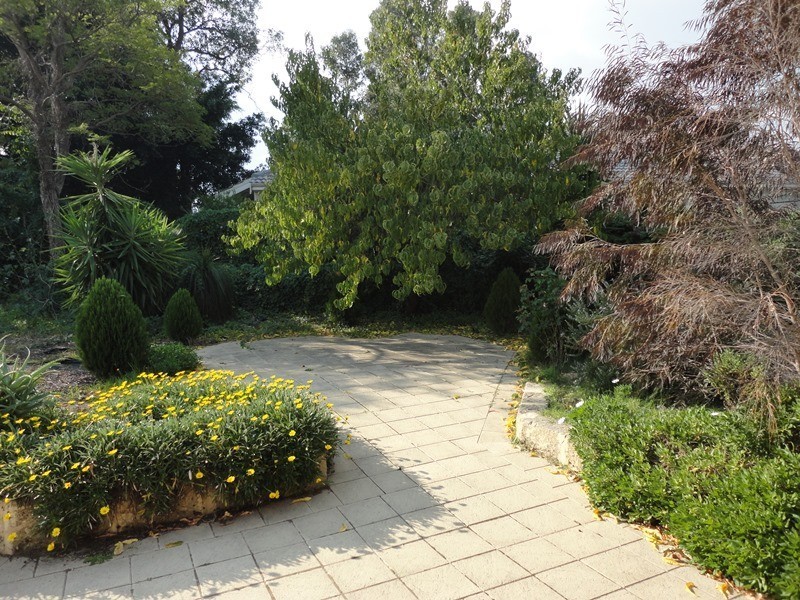 2 Traylen Road, Kalamunda WA 6076